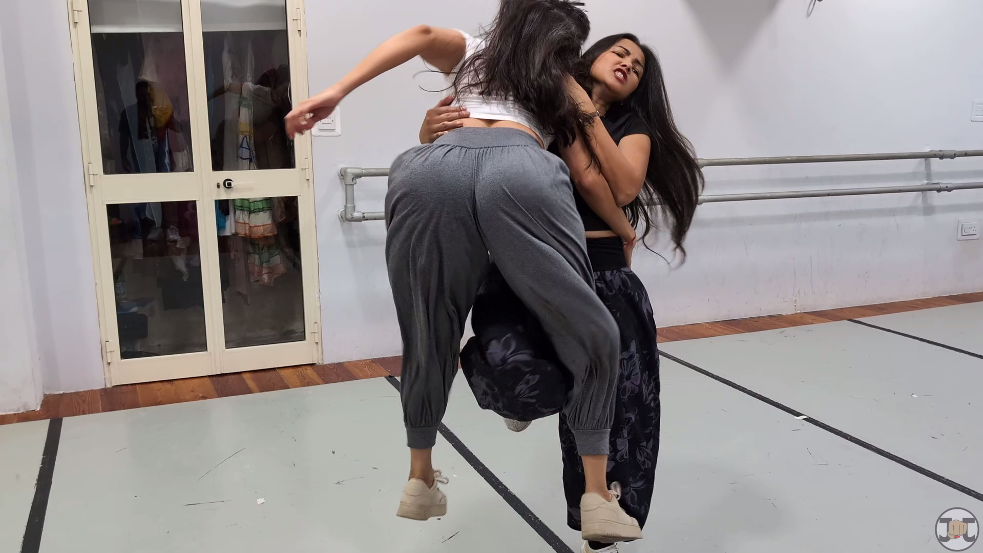 Jenna vs Lovley Low Blows